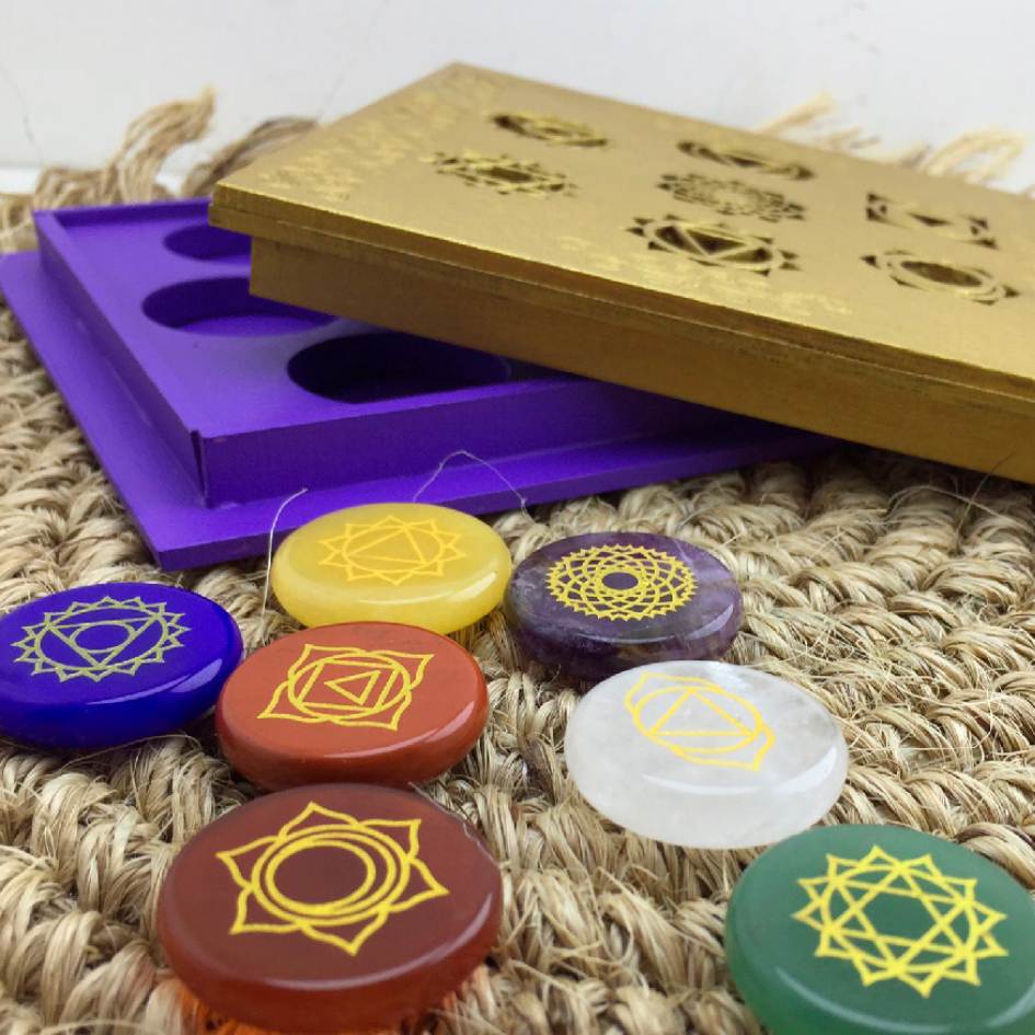 Cristales de los 7 chakras en caja